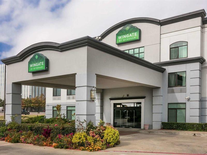 Wingate By Wyndham Field Hotel